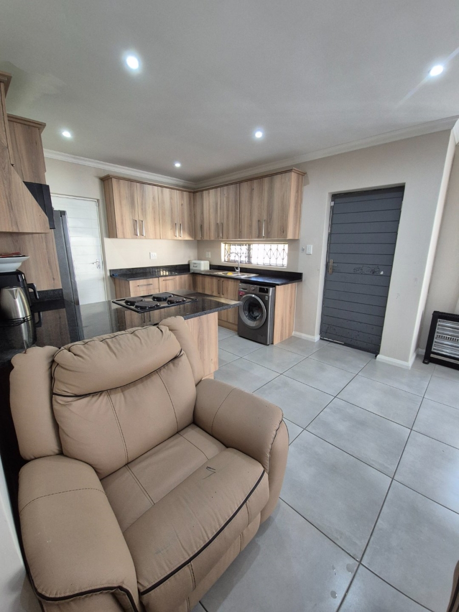 To Let 3 Bedroom Property for Rent in Fairview Eastern Cape